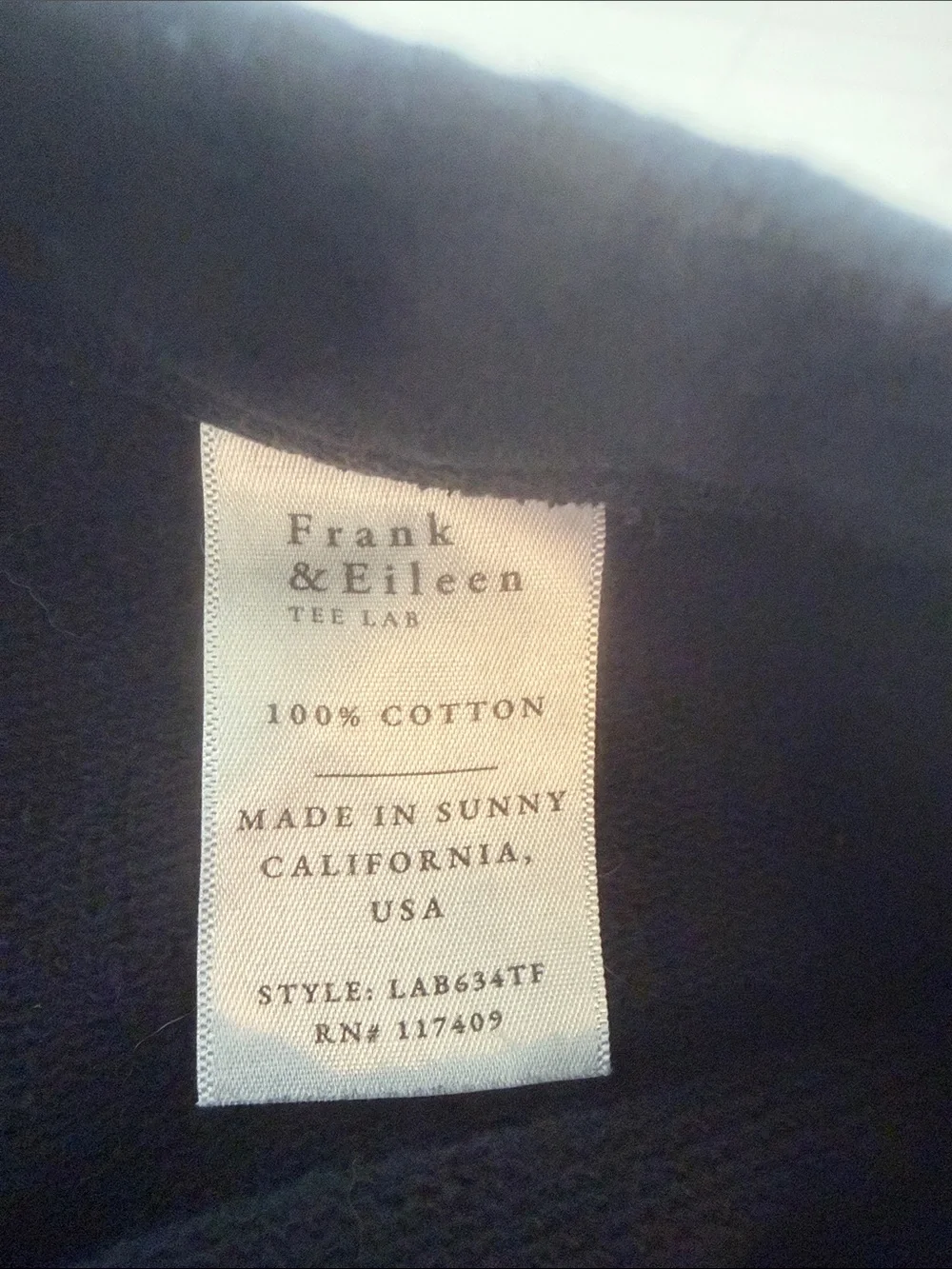 Frank & Eileen Navy women’s Cropped Sweatpants with Drawstring